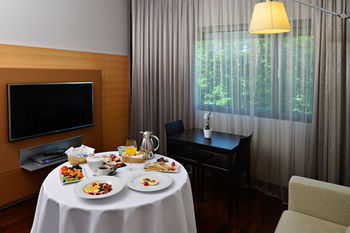 Room Service - Dining